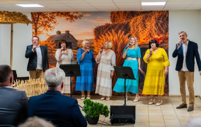 Nemunaityje ruduo pakvipo obuoliais, muzika ir šventine nuotaika Nemunaityje ruduo pakvipo obuoliais, muzika ir šventine nuotaika