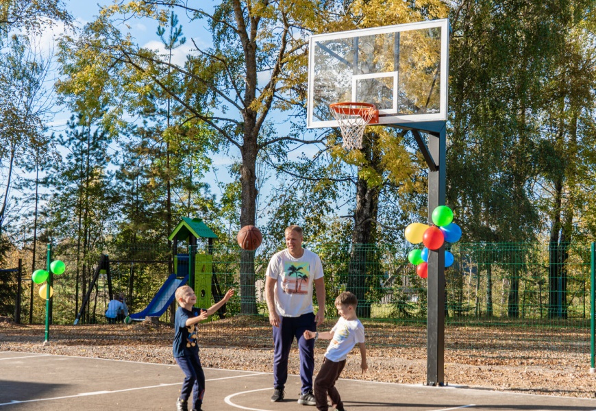 Noragėlių krašto bendruomenė džiaugiasi įrengta vaikų žaidimų erdve bei nauja krepšinio aikštele Noragėlių krašto bendruomenė džiaugiasi įrengta vaikų žaidimų erdve bei nauja krepšinio aikštele