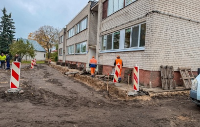Lazdijuose dar daugiau patogių ir atnaujintų automobilių stovėjimo aikštelių Lazdijuose dar daugiau patogių ir atnaujintų automobilių stovėjimo aikštelių