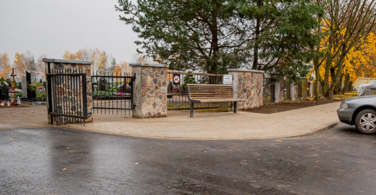 Kapinių priežiūrai skirtas ypatingas dėmesys – atlikta daug tvarkymo darbų Kapinių priežiūrai skirtas ypatingas dėmesys – atlikta daug tvarkymo darbų